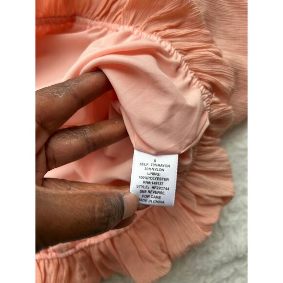 Vestique Peach Short Sleeve Cropped Bubble Top Size Small - Picture 10 of 10